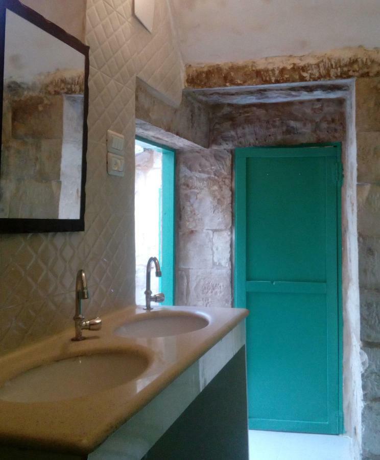 Turquoise Hostel Наблус Екстериор снимка